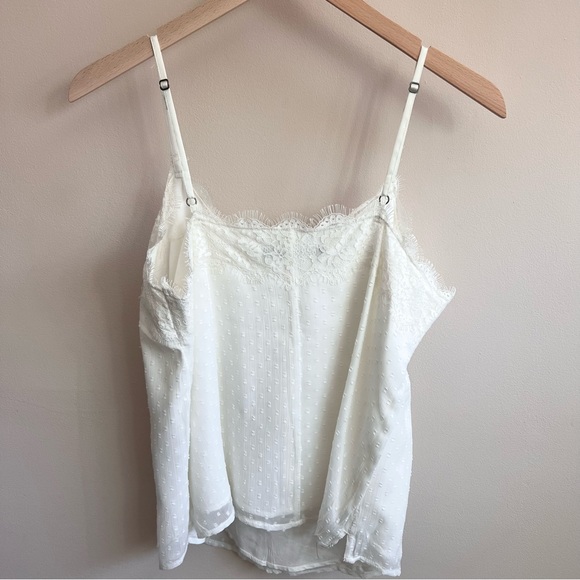 🎄Abercrombie Ivory Lace Cami - Picture 4 of 7
